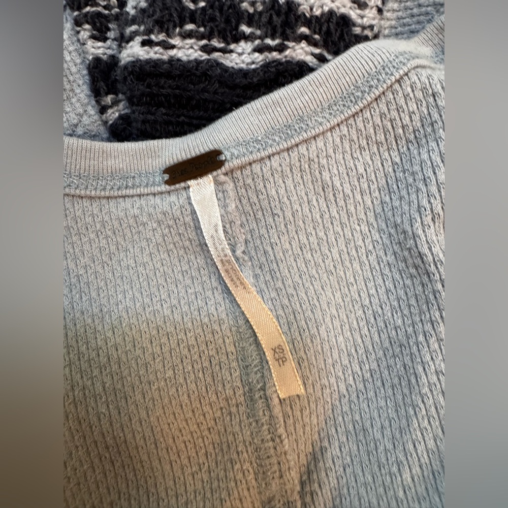 FREE PEOPLE LOT OF 3 Womens Ski Lodge Cuff Thermal Henley Top Size XS - Picture 10 of 10